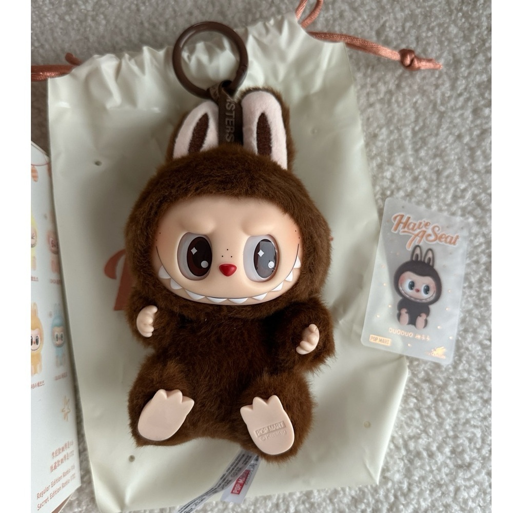 RARE Secret DuoDuo Labubu- AUTHENTIC - Have a Seat Vinyl Plush Blind Box NWT - Picture 2 of 6
